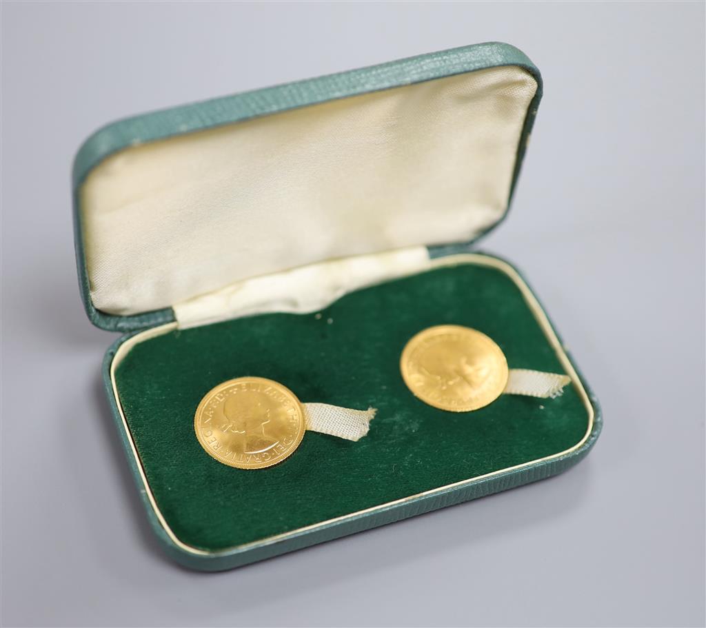 Two 1967 gold specimen sovereigns, cased